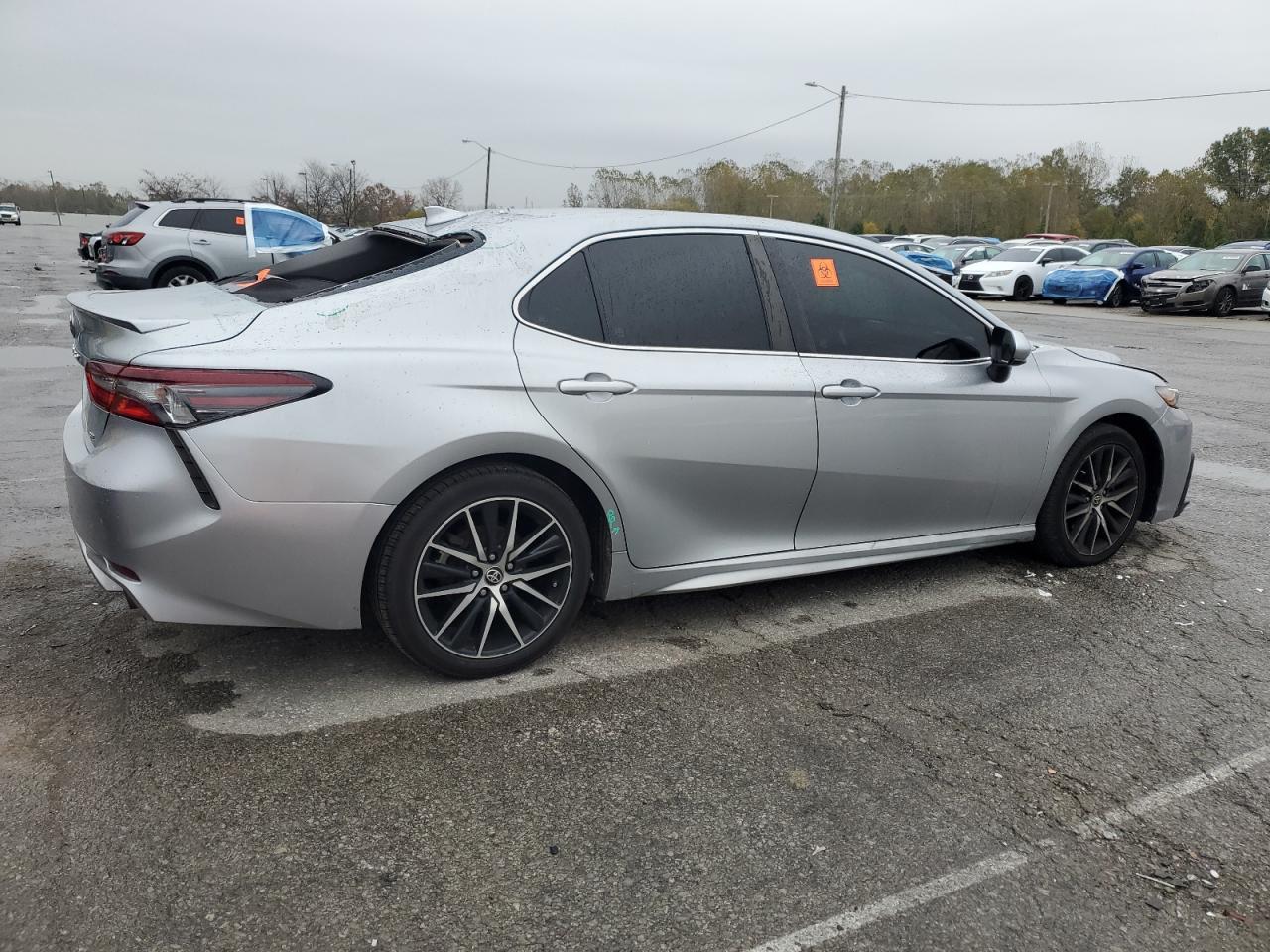TOYOTA CAMRY SE