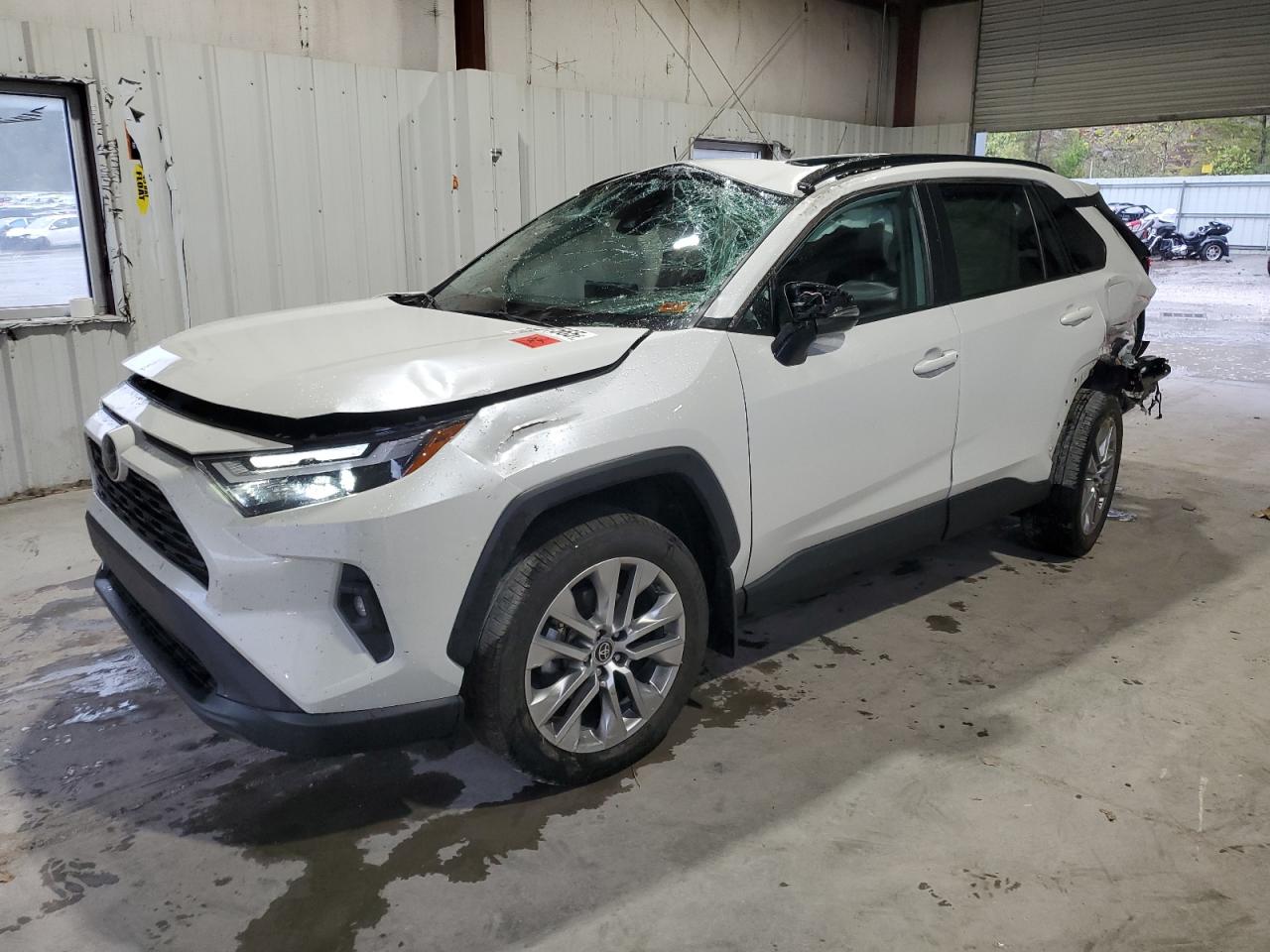Lot #3292353293 2022 TOYOTA RAV4 XLE P