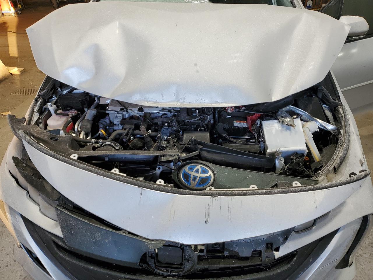 TOYOTA PRIUS PRIME LE