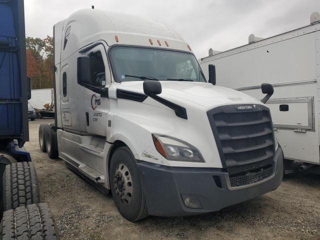 FREIGHTLINER CASCADIA 1
