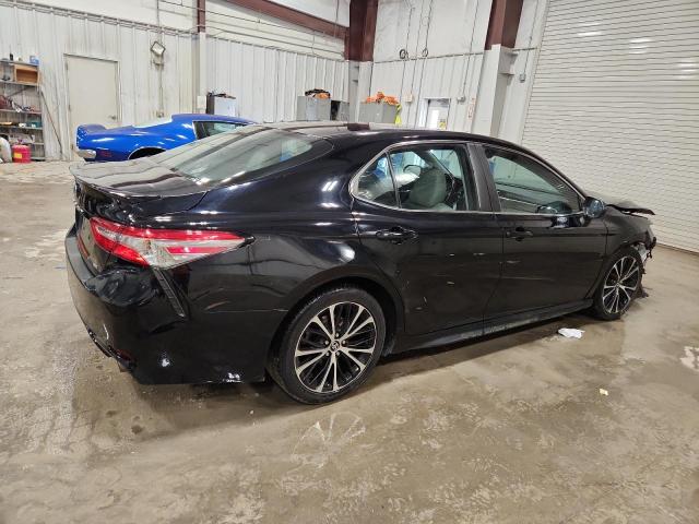 2018 TOYOTA CAMRY SE A 4T1B11HK5JU061089