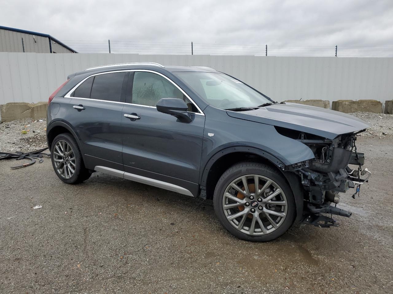 CADILLAC XT4 PREMIUM LUXURY