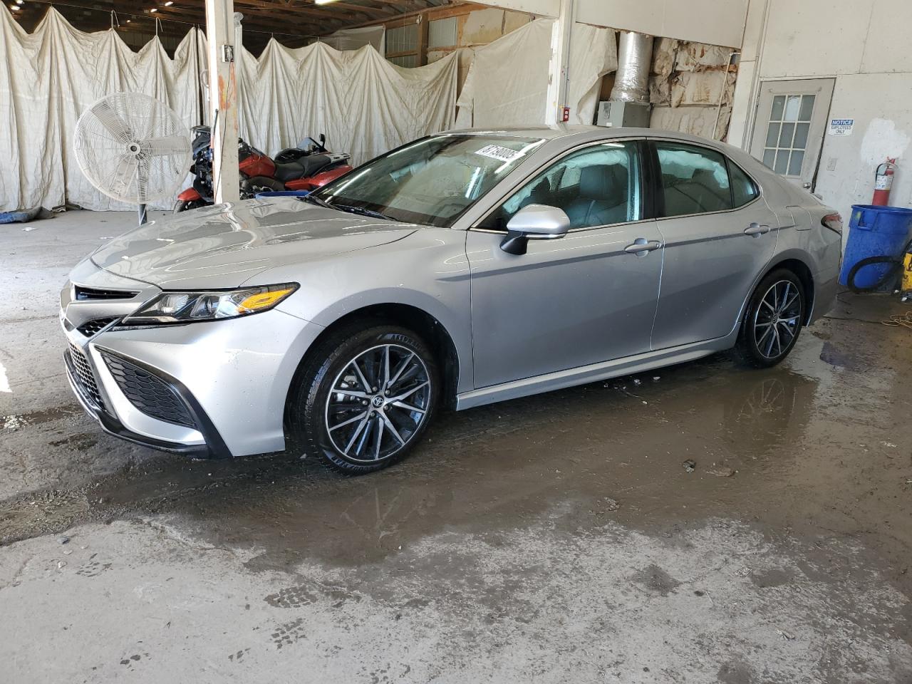 TOYOTA CAMRY SE NIGHT SHADE