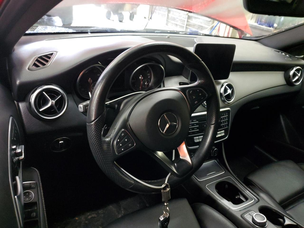 MERCEDES-BENZ GLA-CLASS 250