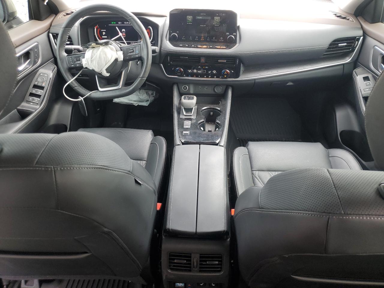 NISSAN ROGUE PLATINUM