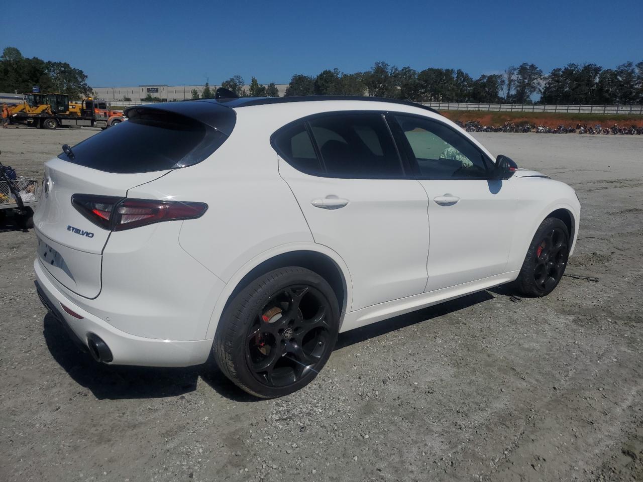 ALFA ROMEO STELVIO TRIBUTO ITALIANO