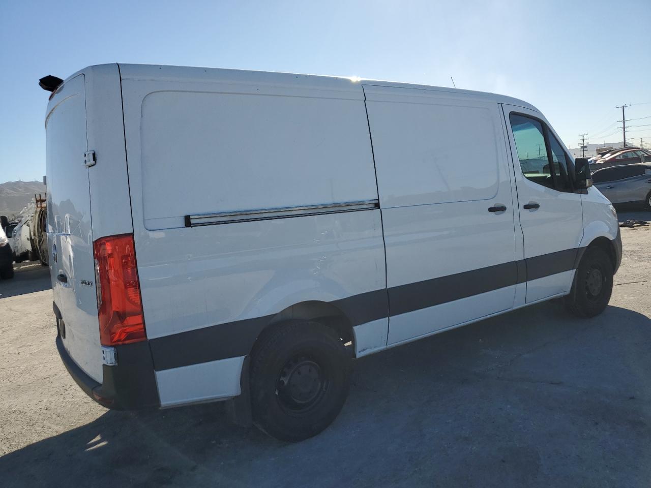 MERCEDES-BENZ SPRINTER 2500