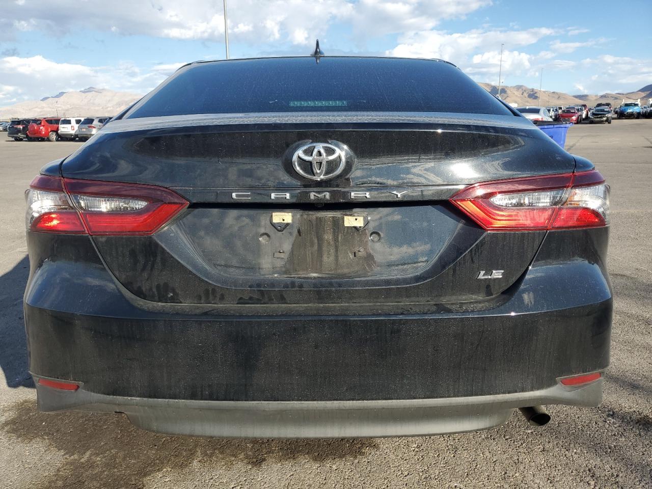 TOYOTA CAMRY LE