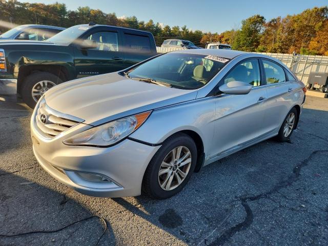 Global Auto Auctions: 2013 HYUNDAI SONATA GLS