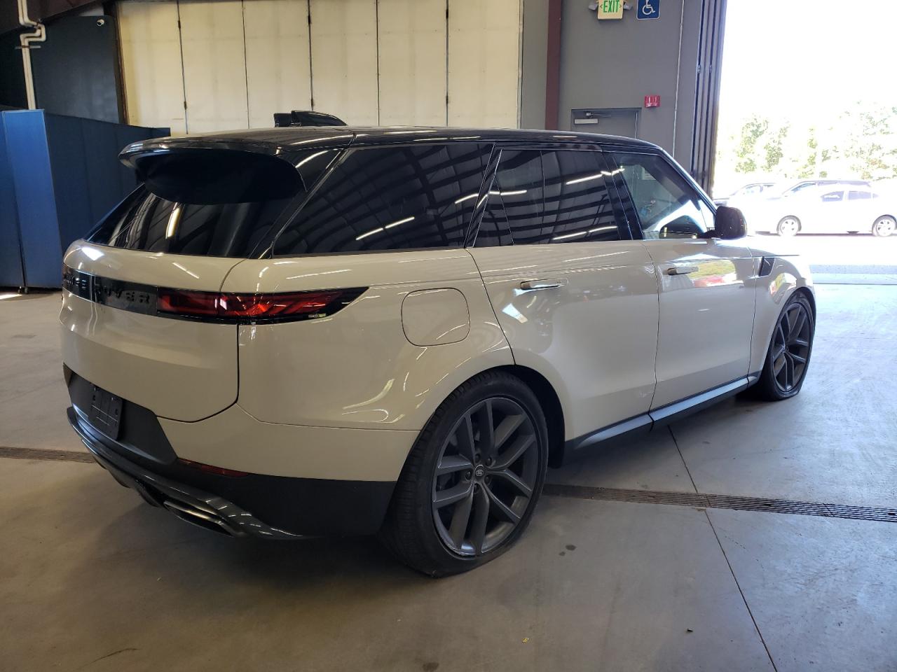 Lot #3290161196 2024 LNDR RANGE ROVER SPORT
