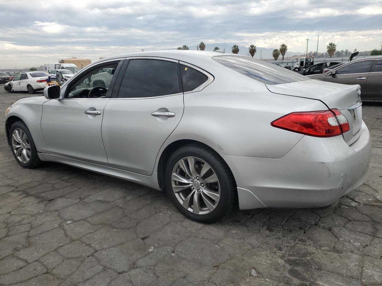 INFINITI M37