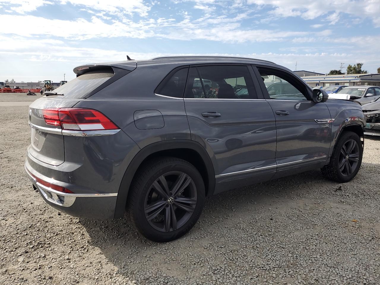 VOLKSWAGEN ATLAS CROSS SPORT SE