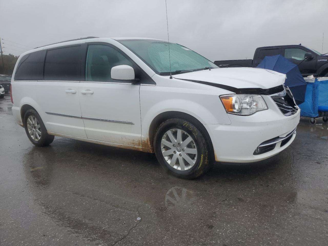 CHRYSLER TOWN & COUNTRY TOURING