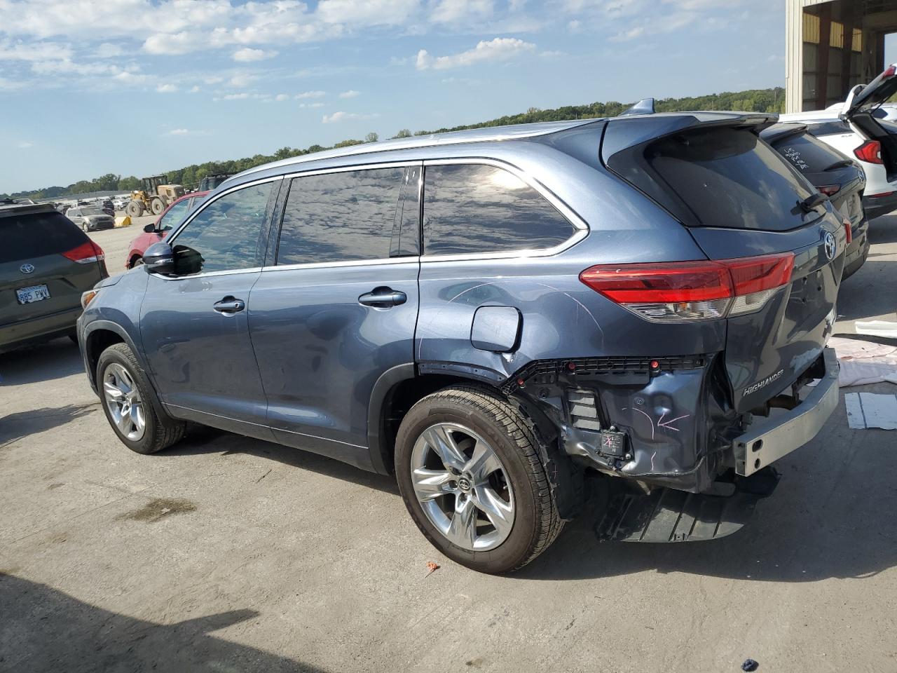 TOYOTA HIGHLANDER LIMITED