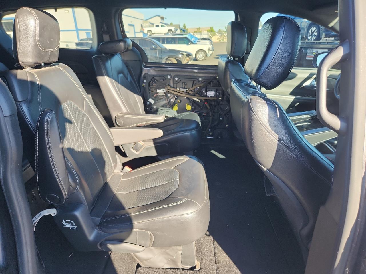 CHRYSLER PACIFICA TOURING L