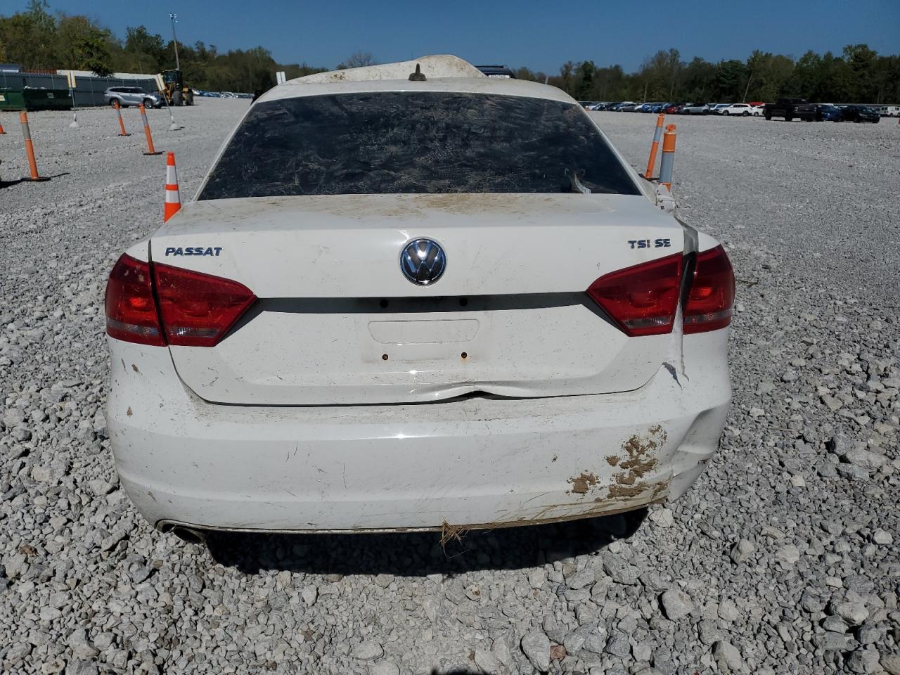 VOLKSWAGEN PASSAT SE