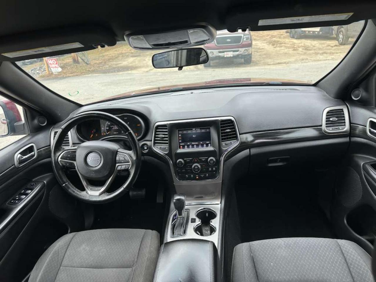 JEEP GRAND CHEROKEE LAREDO