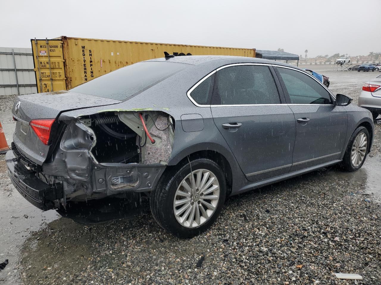 VOLKSWAGEN PASSAT SE