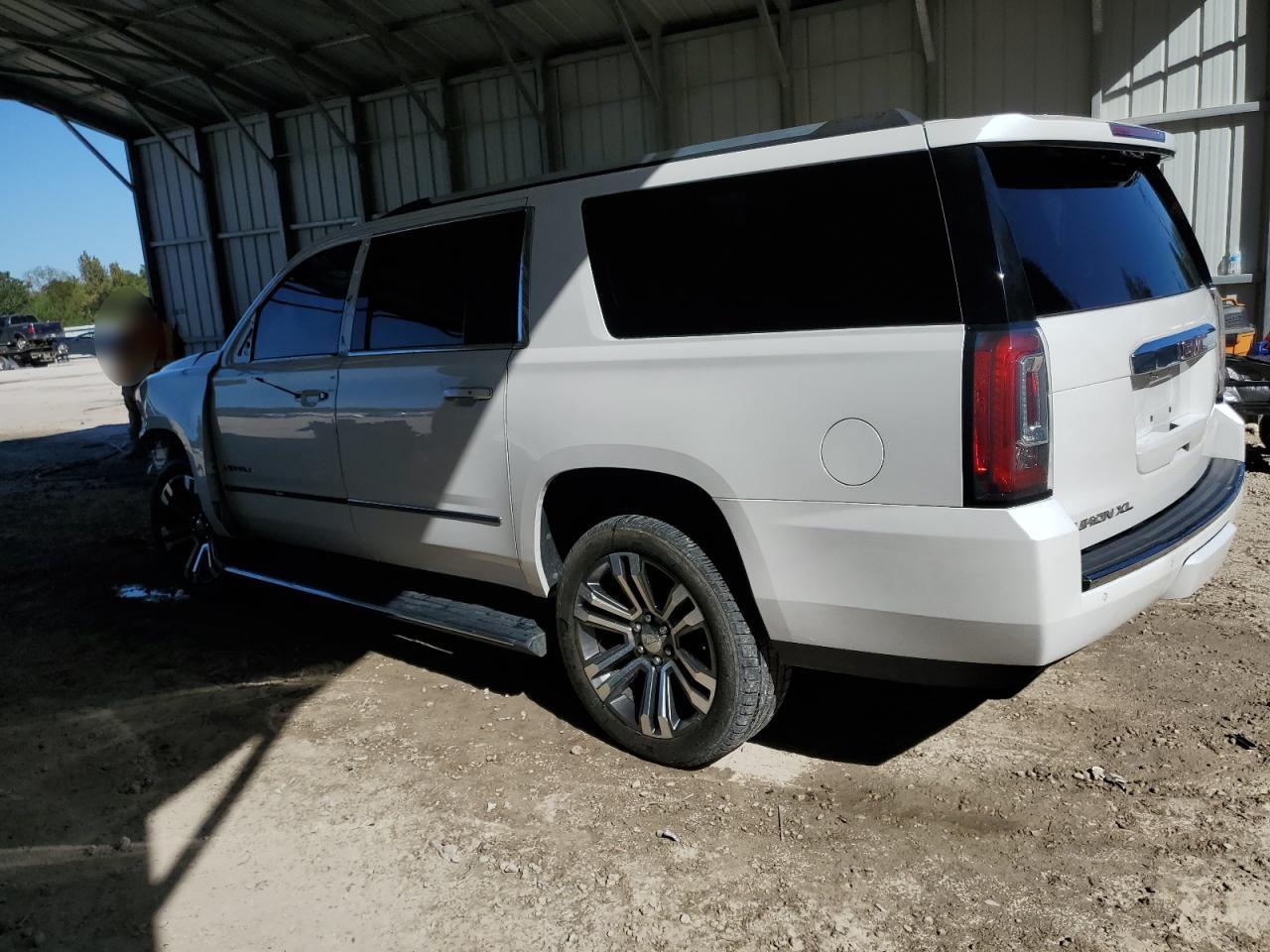 GMC YUKON DENALI
