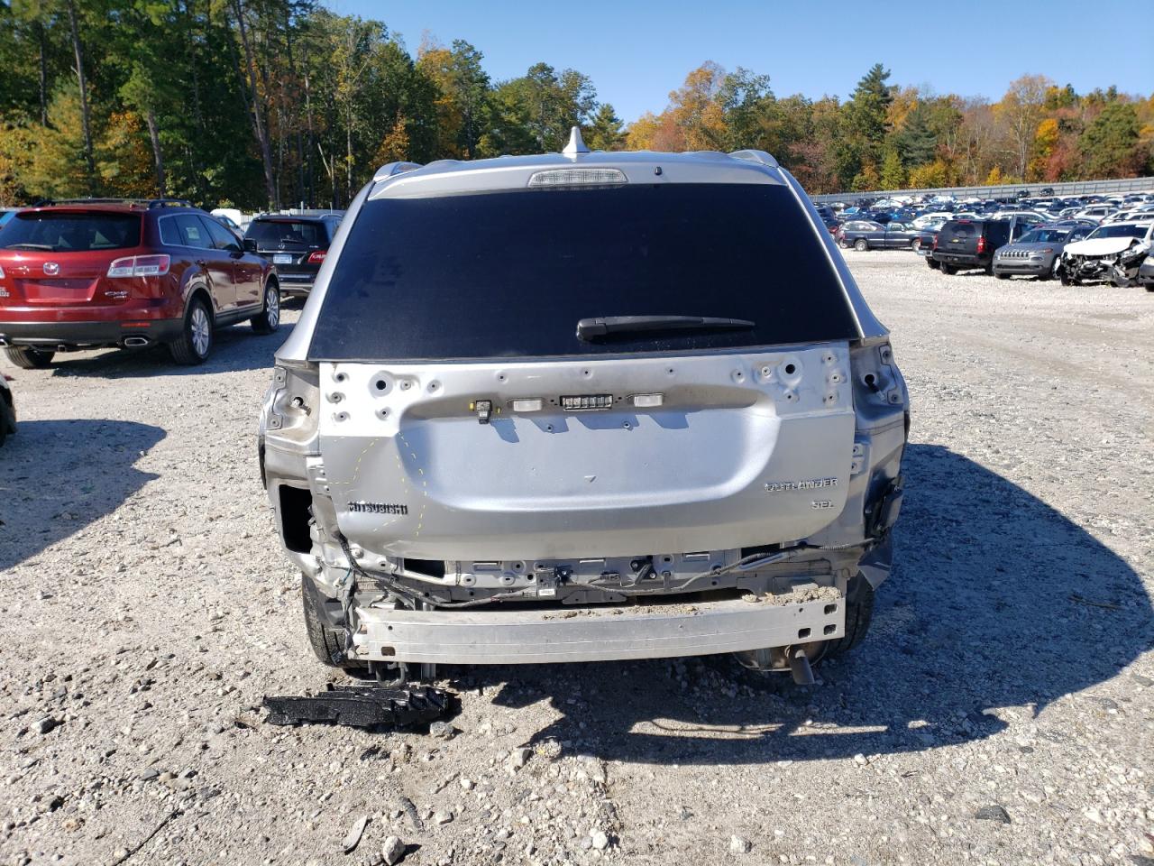 MITSUBISHI OUTLANDER SE