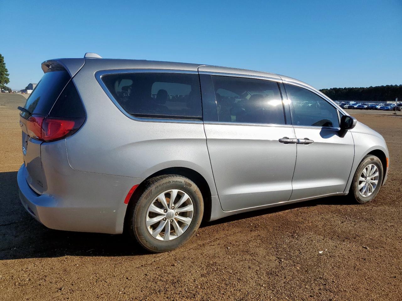 CHRYSLER PACIFICA TOURING