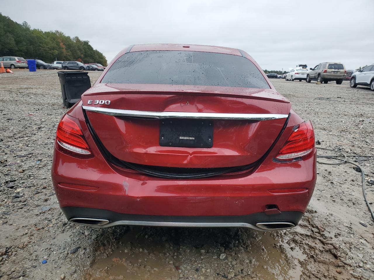 MERCEDES-BENZ E-CLASS 300