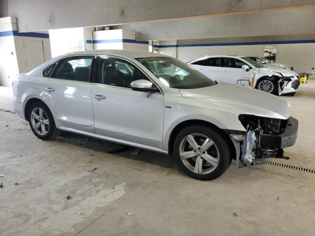 2015 VOLKSWAGEN PASSAT S 1VWAT7A36FC111072