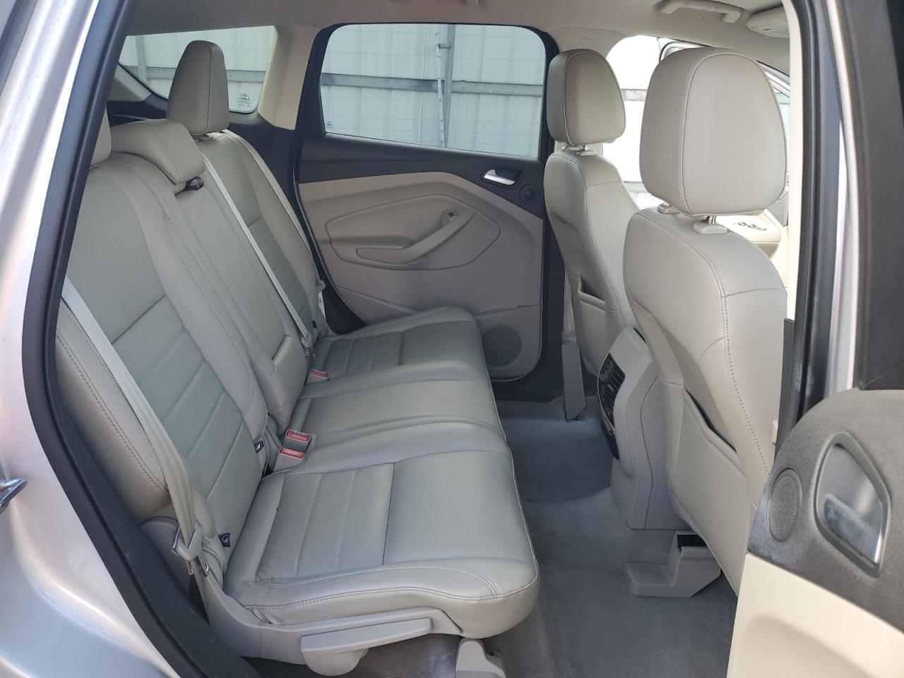 FORD ESCAPE TITANIUM