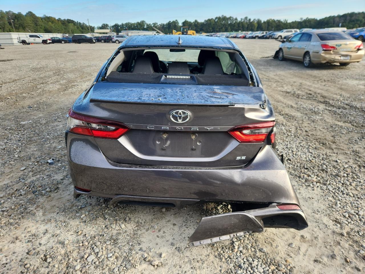 TOYOTA CAMRY SE NIGHT SHADE