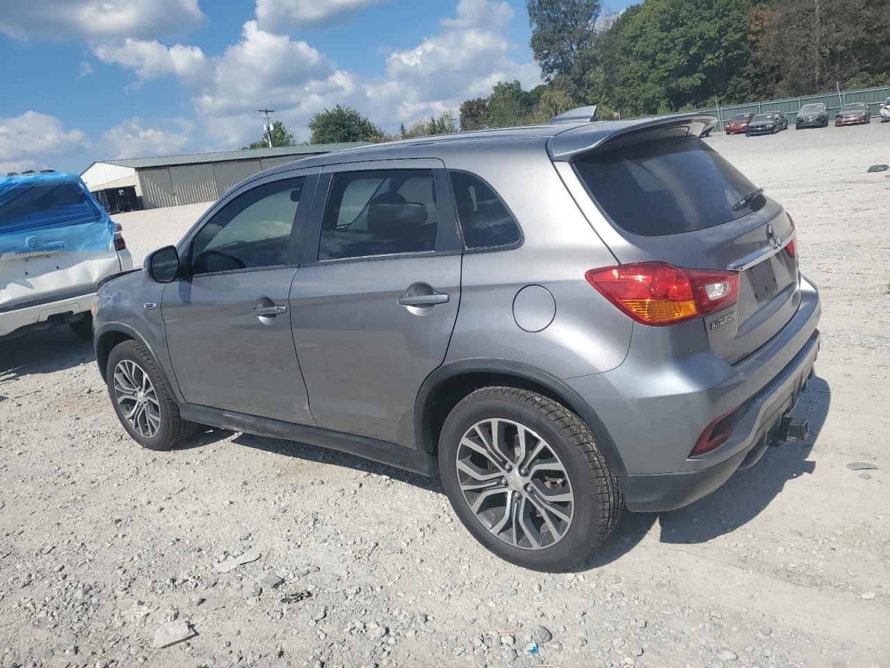 MITSUBISHI OUTLANDER ES