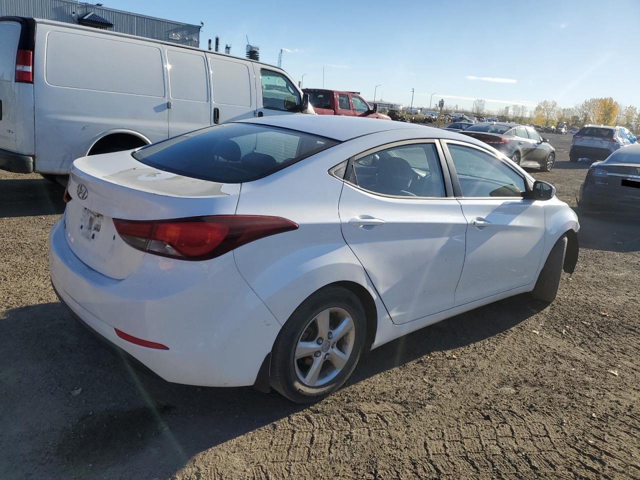 HYUNDAI ELANTRA SE