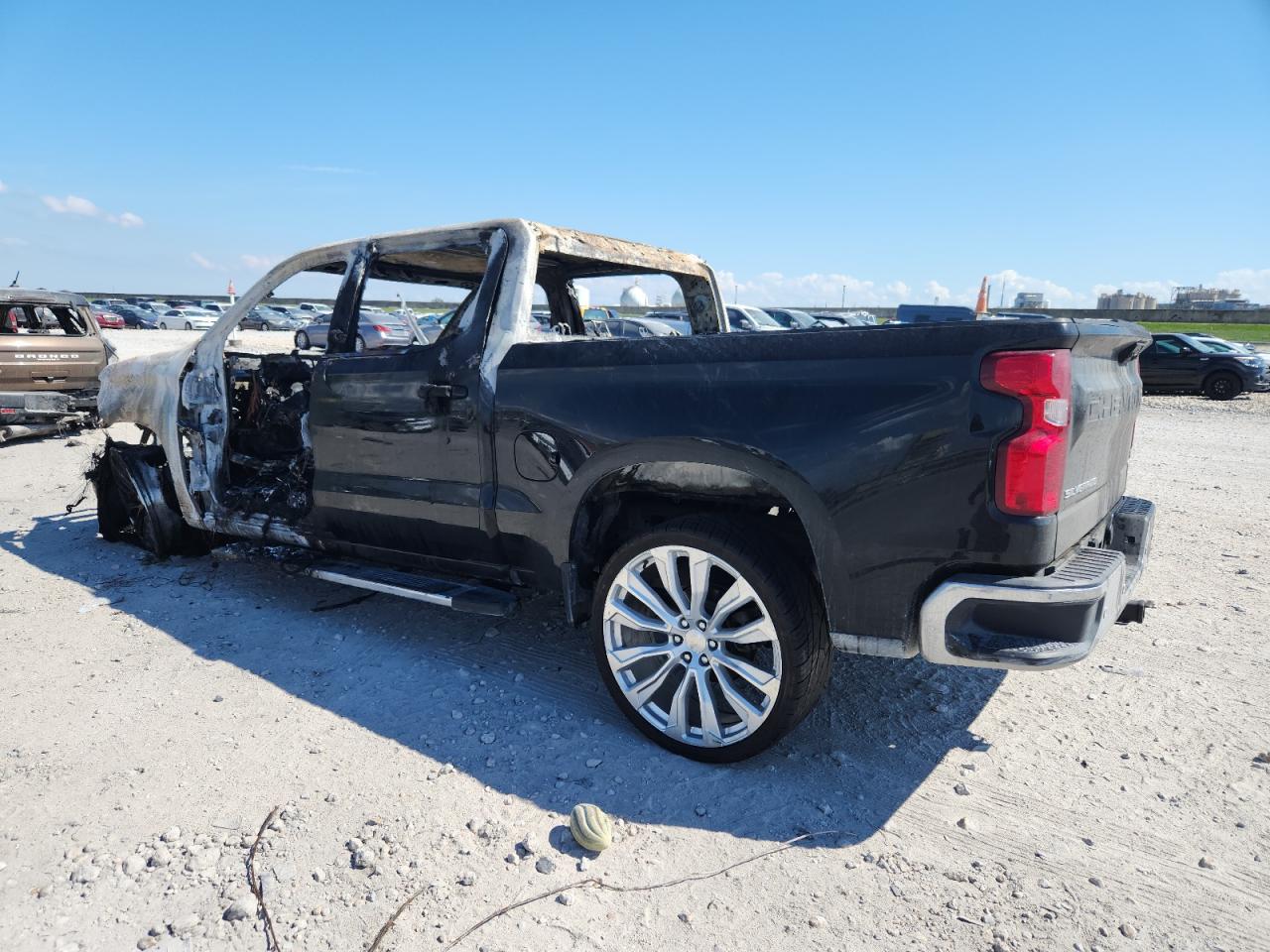 CHEVROLET SILVERADO C1500 LT