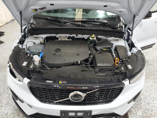 2025 VOLVO XC40 PLUS - YV4L12UC5S2572552