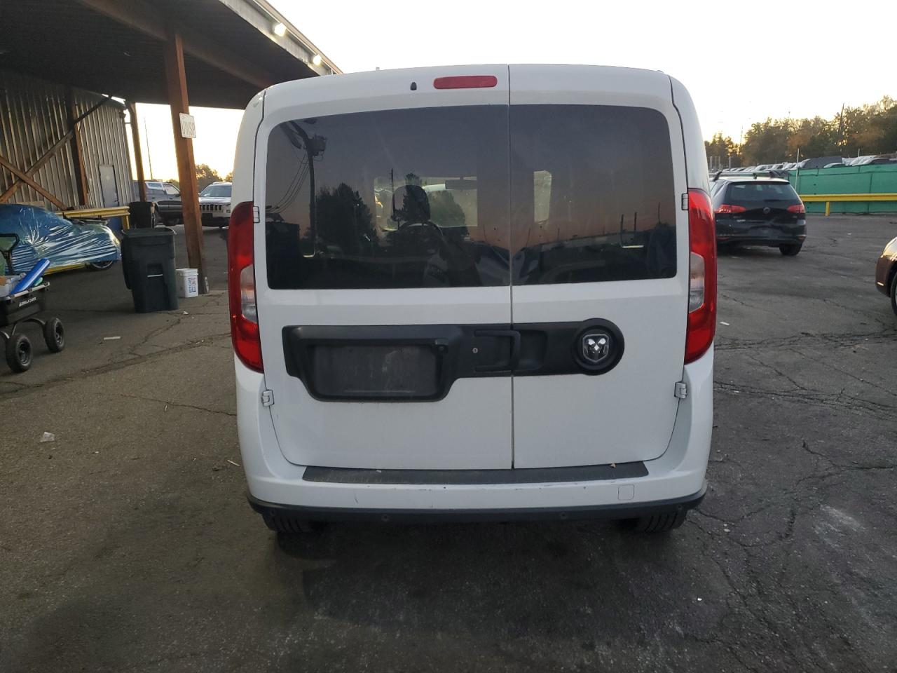 RAM PROMASTER SLT
