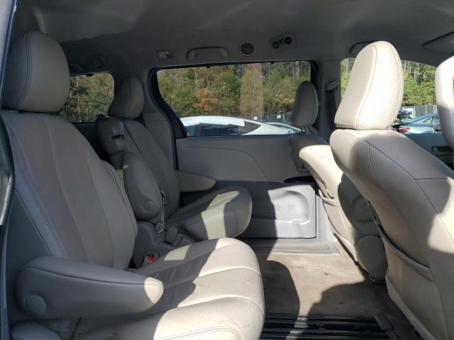 2011 TOYOTA SIENNA LE - 5TDKK3DC0BS137982