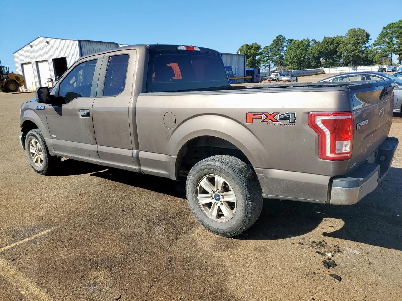 FORD F-150 SUPER CAB