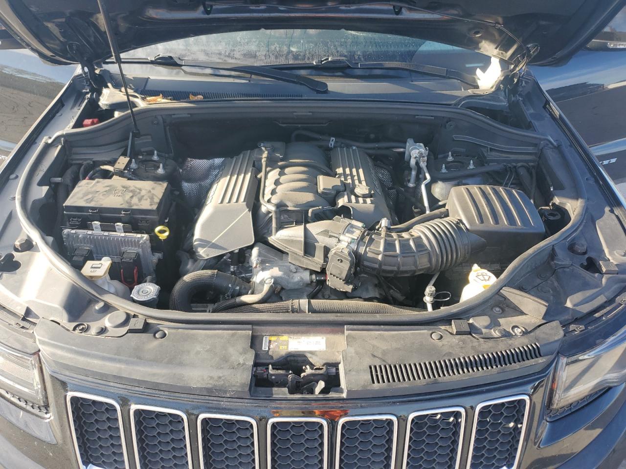 JEEP GRAND CHEROKEE SRT-8