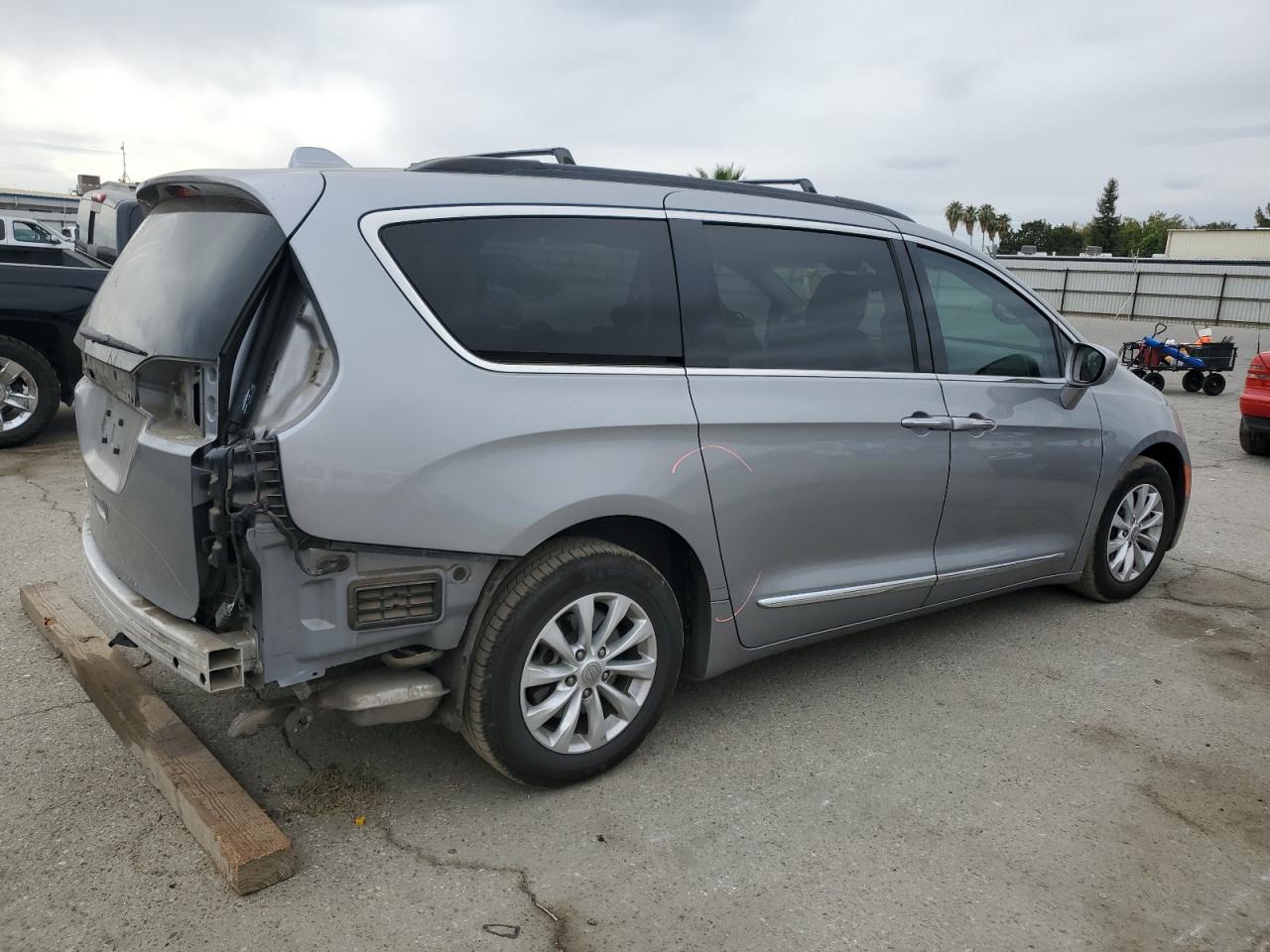 CHRYSLER PACIFICA TOURING L