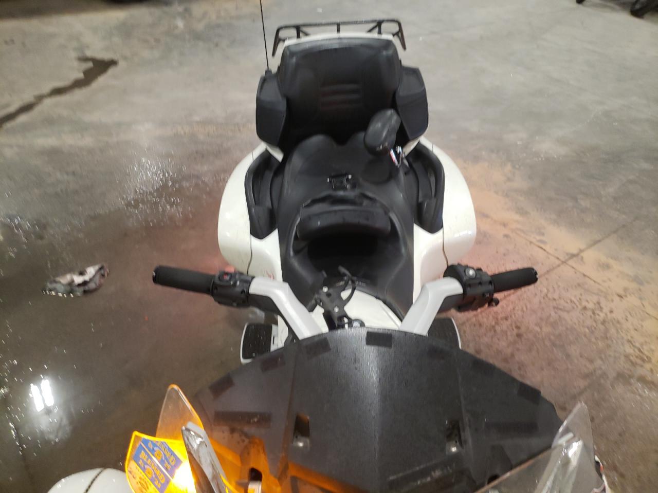 Lot #3273902782 2011 CAN-AM SPYDER ROA