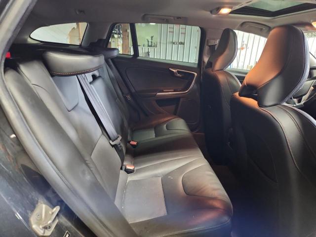 2015 VOLVO V60 CROSS - YV4612HK5F1001993