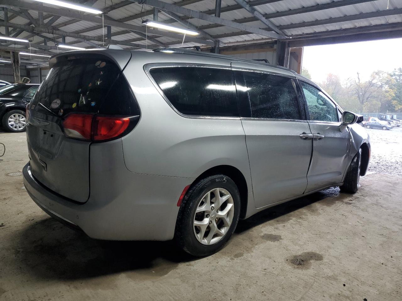 CHRYSLER PACIFICA TOURING L