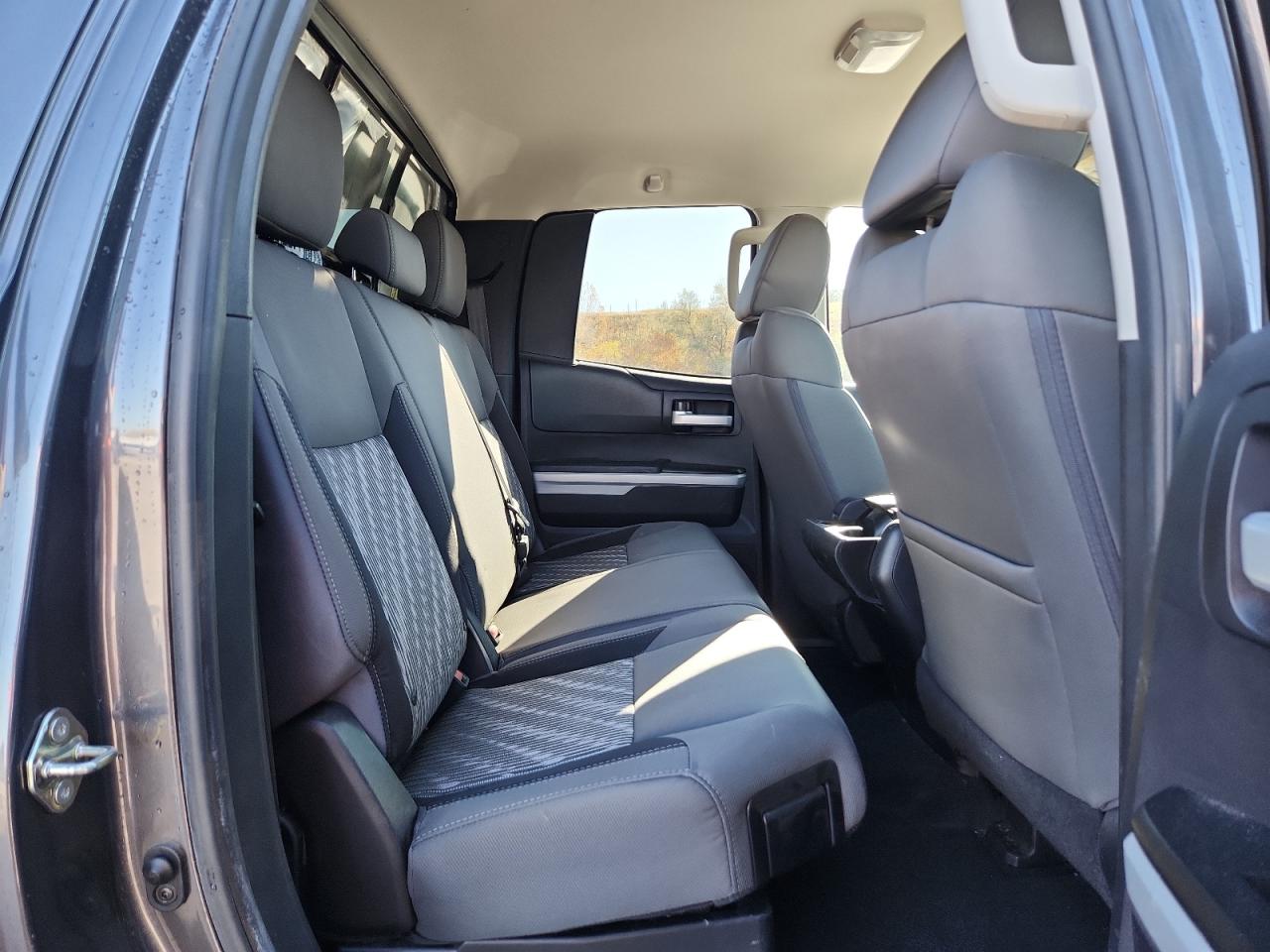 TOYOTA TUNDRA DOUBLE CAB SR