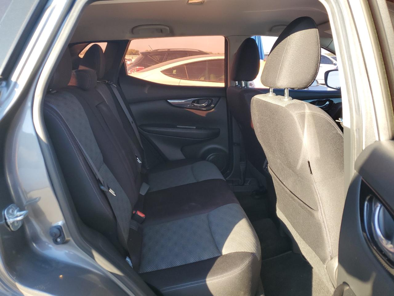 NISSAN ROGUE SPORT S