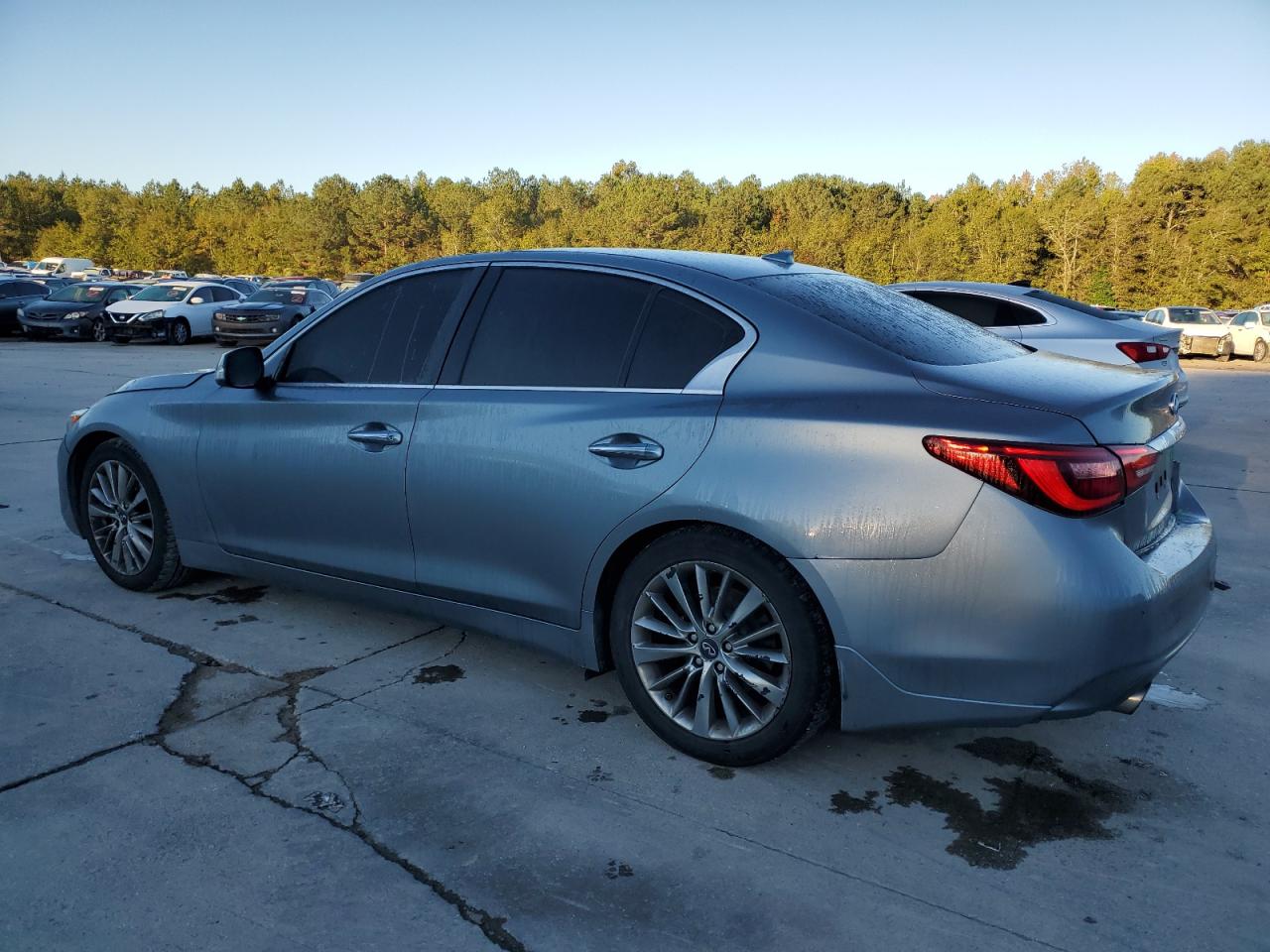 INFINITI Q50 LUXE