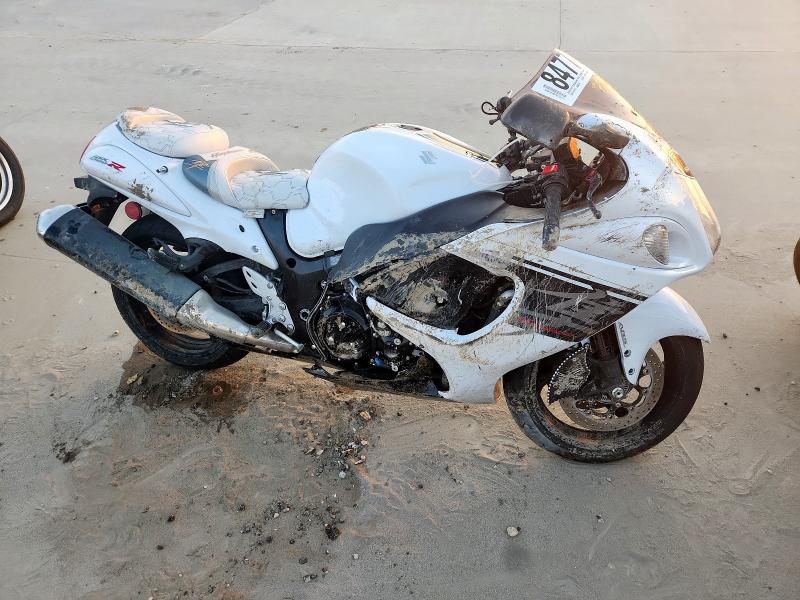 Global Auto Auctions: 2017 SUZUKI GSX1300 RA