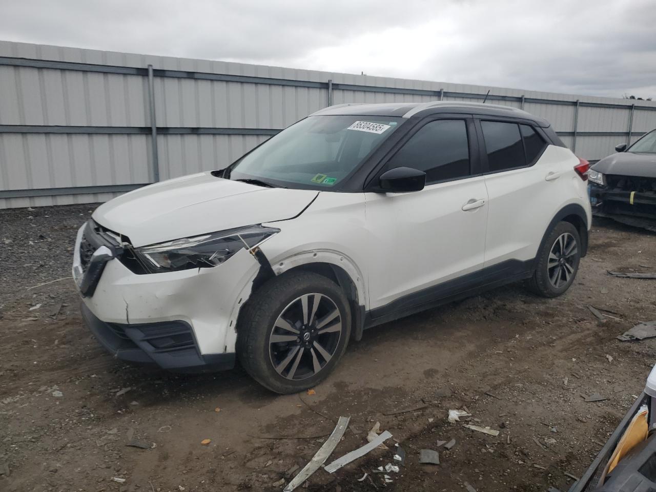 NISSAN KICKS S