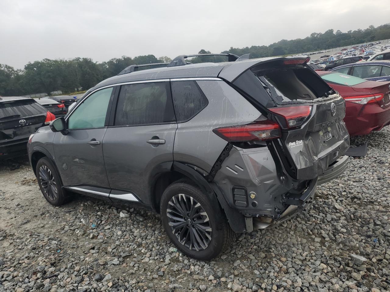 NISSAN ROGUE PLATINUM