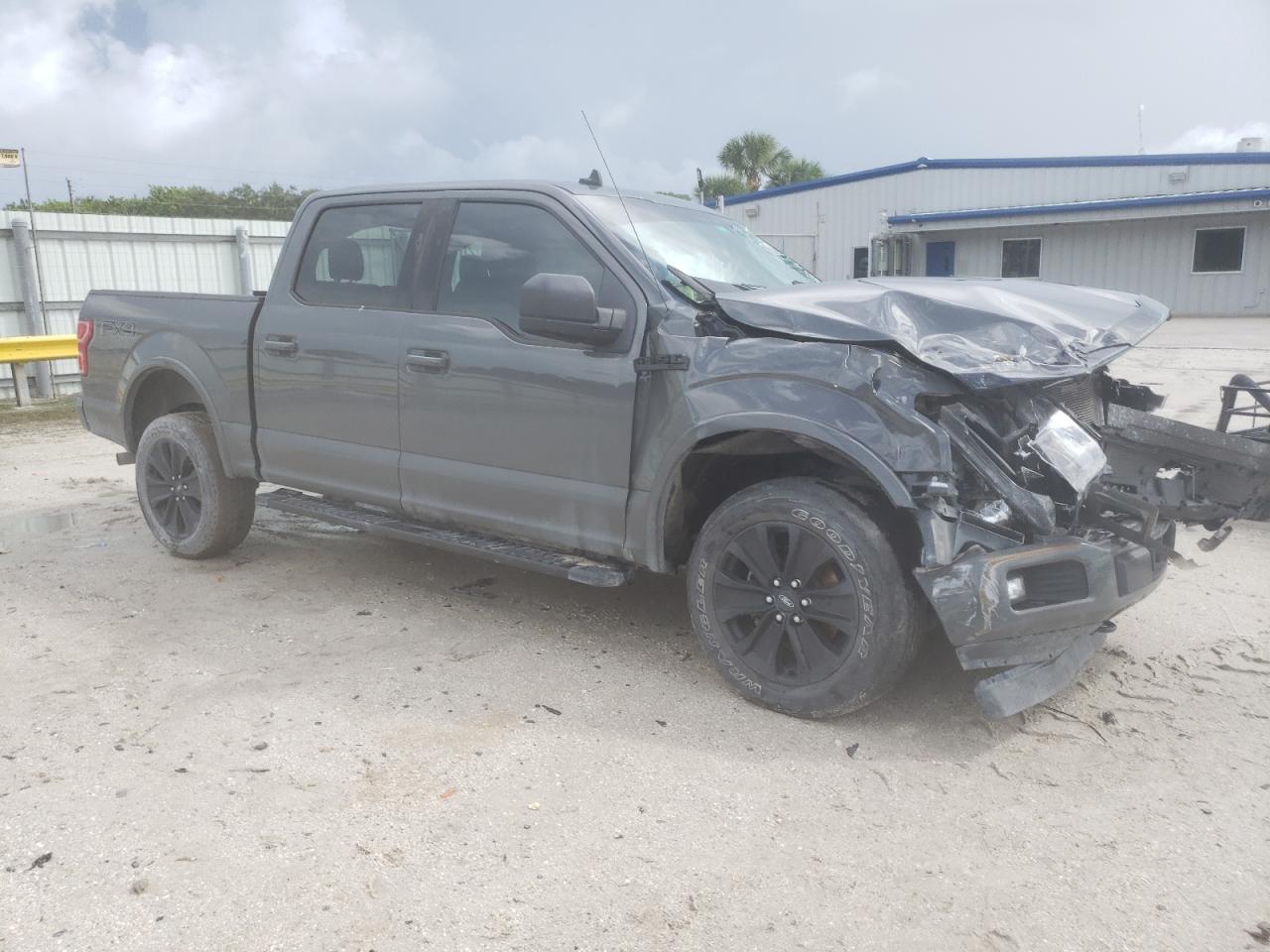 FORD F-150 SUPERCREW