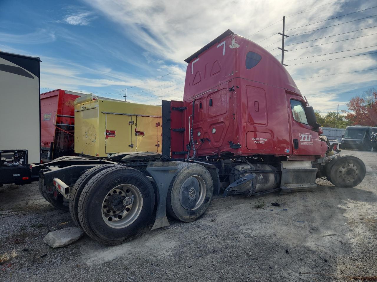 Lot #3275549025 2023 FREIGHTLINER CASCADIA 1