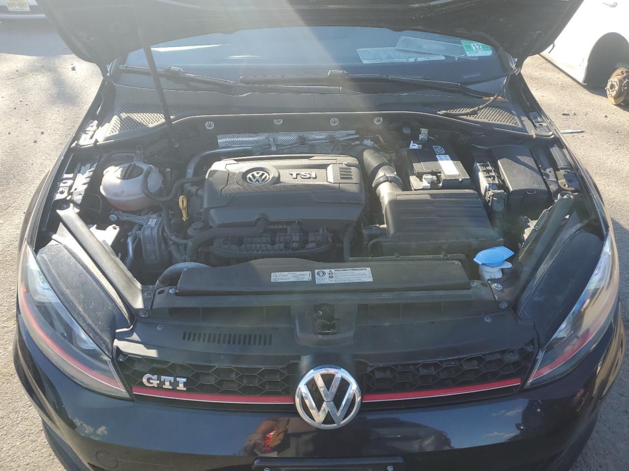 VOLKSWAGEN GOLF GTI S/SE